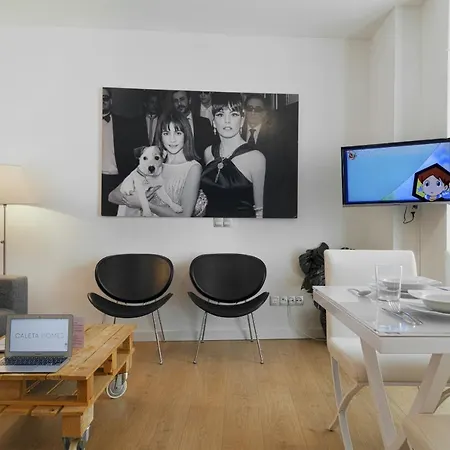 Caleta Homes - Pompidou شقة مالقة