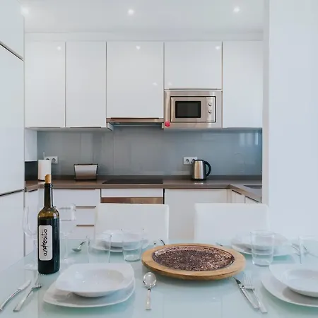 Caleta Homes - Pompidou مالقة