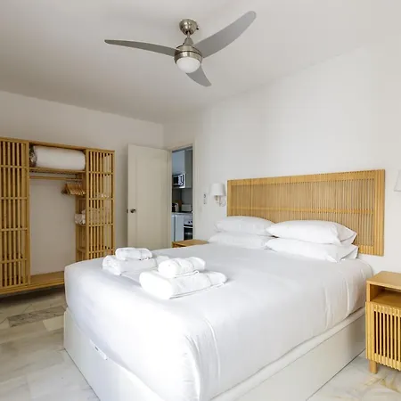 Caleta Homes - Pompidou