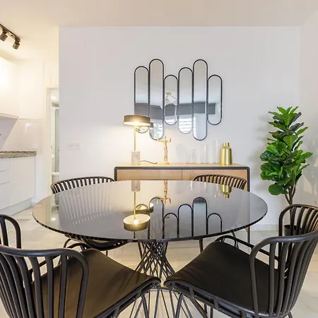 Caleta Homes - Pompidou مالقة