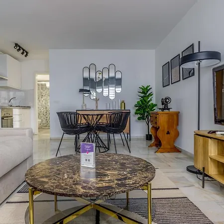 Caleta Homes - Pompidou مالقة
